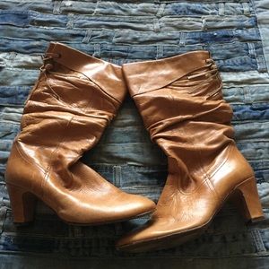 Heeled boots